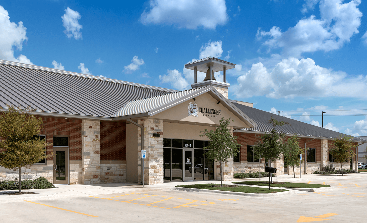 Campus Exterior | Challenger School - Pond Springs | Private School In Austin, Texas